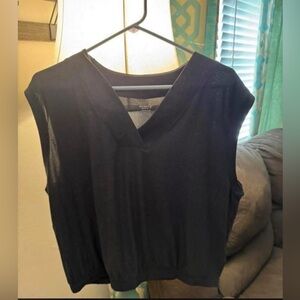 Old Navy Black V-Neck Sleeveless Tank Top